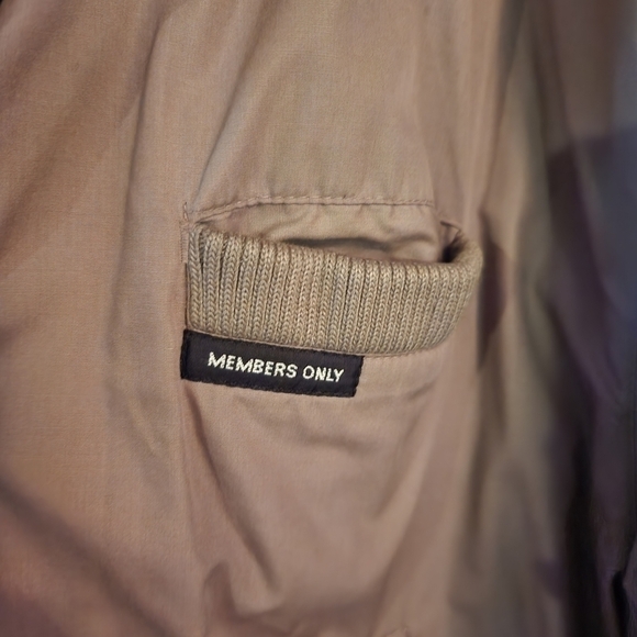 💕5 For $20 Vtg Members Only Bomber Jacket Mens Sz 46 Taupe (read description) - Picture 6 of 12